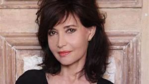 Evelyne Bouix Taille