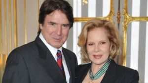 <div style="position:relative;padding-bottom:56.25%;height:0;overflow:hidden;">
<iframe src="https://geo.dailymotion.com/player.html?video=x92vtw2"
style="width:100%; height:100%; position:absolute; left:0px; top:0px; overflow:hidden; border:none;"
allowfullscreen
title="Dailymotion Video Player"
allow="web-share">
</iframe>
</div>