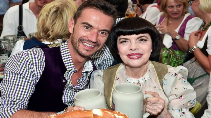 Mireille Mathieu et Son Fils