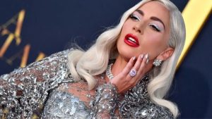 taille lady gaga