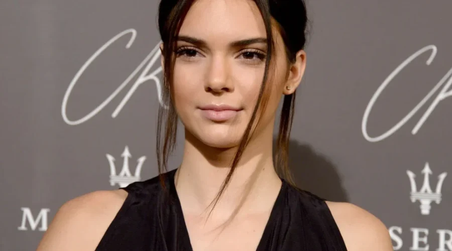 Kendall Jenner Avant Chirurgie