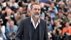 How tall is Jeffrey Dean Morgan ?