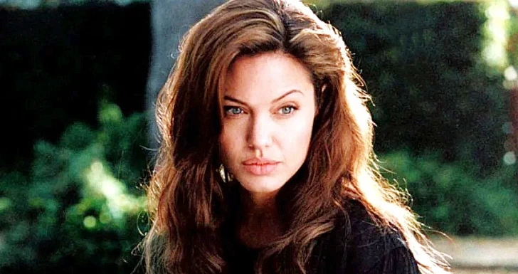 Angelina Jolie jeune
