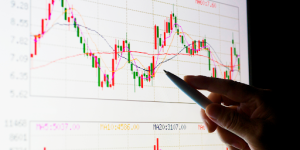 Avis Sur Arbitics.com : Graphiques Avancés Pour Les Traders Techniques