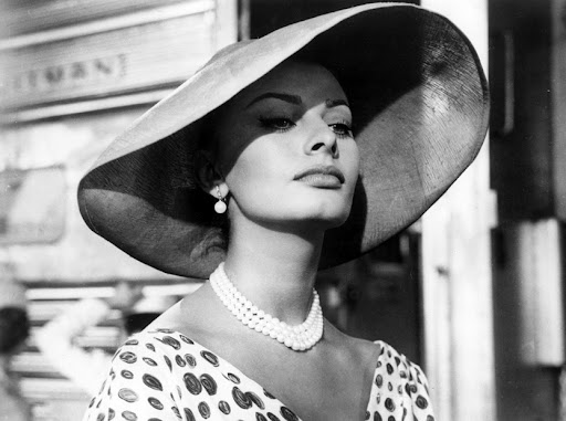 Sophia Loren Taille