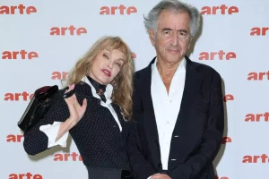 Âge d'Arielle Dombasle