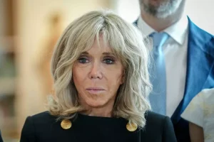 Brigitte Macron Taille