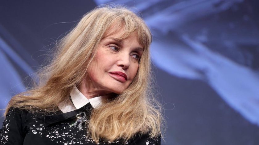 Âge Arielle Dombasle