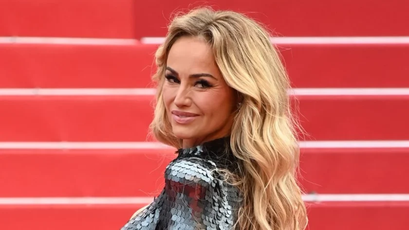 Adriana Karembeu Taille